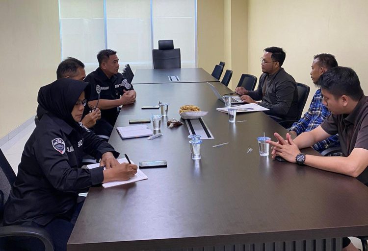 Rapat koordinasi yang di laksanakan pada hari Rabu tgl 7 Desember 2022, di motori Kasubbid Tekkom Bid TIK Polda Sumsel (Kompol Surapati) bersama pihak Telkom selaku penyedia layanan internet