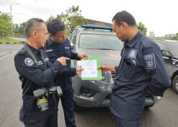 Personil Subbid PID Polda Sumsel mendapat arahan dari Kasubbid PID AKBP Yoga Bhaskara