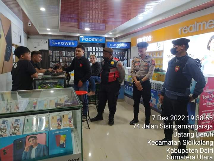 Personil Sat Samapta Polres Dairi dibawah pimpinan Kasat Samapta Polres Dairi AKP Tugono, SH melakukan Patroli Blue Light