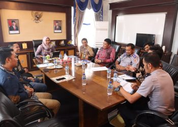 Pj Bupati Nagan Raya Fitriany beraudiensi dan silaturahmi dengan perusahaan Pembangkit Listrik Negara (PLN) di Ruang Kerja Bupati, Kompleks Perkantoran Suka Makmue