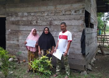 Warga kurang mampu yang mendapat bantuan rumah rehap program Bantuan Stimulan perumahan Swadaya (BSPS) melalui kementerian PUPR yang di Programkan DPR RI