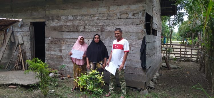 Warga kurang mampu yang mendapat bantuan rumah rehap program Bantuan Stimulan perumahan Swadaya (BSPS) melalui kementerian PUPR yang di Programkan DPR RI