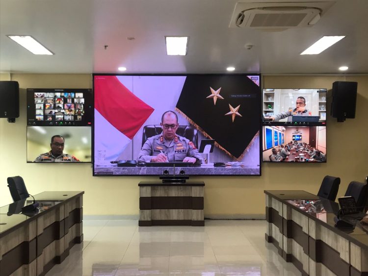 Rapat video conference yang dipimpin langsung Kapolda Sumsel rencana pembahasan persiapan Natal 2022 dan Tahun Baru 2023