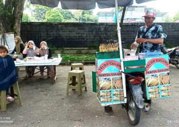 Pedagang Telur Gulung Taman Segitiga Emas (STE) Kayuagung