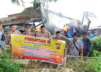 Penertiban penambangan emas tanpa izin (PETI) di Kuantan Mudik
