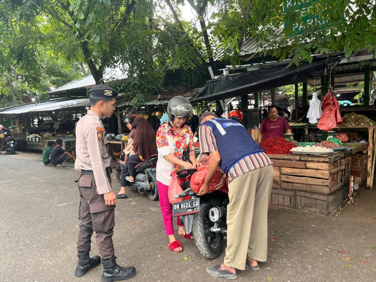 Sat Samapta Polres Bangka Barat terus meningkatkan kegiatan Patroli untuk memelihara keamanan dan ketertiban masyarakat, dengan kegiatan patroli Siang Hari