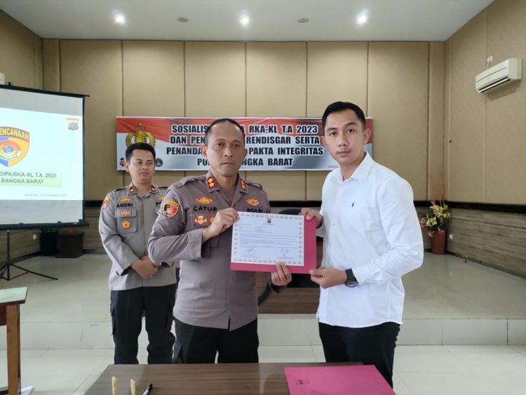 Kepolisian Resor Bangka Barat menggelar Sosialisasi Dipa RKA/KL T.A 2023 dan Penandatanganan Fakta Integritas