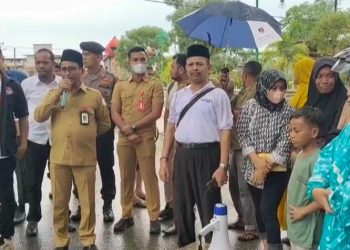 Massa mengatasnamakan diri Koalisi Masyarakat Pejuang HAM dan Keadilan, hari ini menggelar aksi memperingati hari HAM sedunia