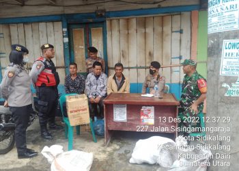 Personil Sat Samapta Polres Dairi dibawah pimpinan Kasat Samapta Polres Dairi AKP Tugono, SH Tingkatkat Patroli Dialogis bersama TNI-POLRI menjelang Natal dan Tahun Baru