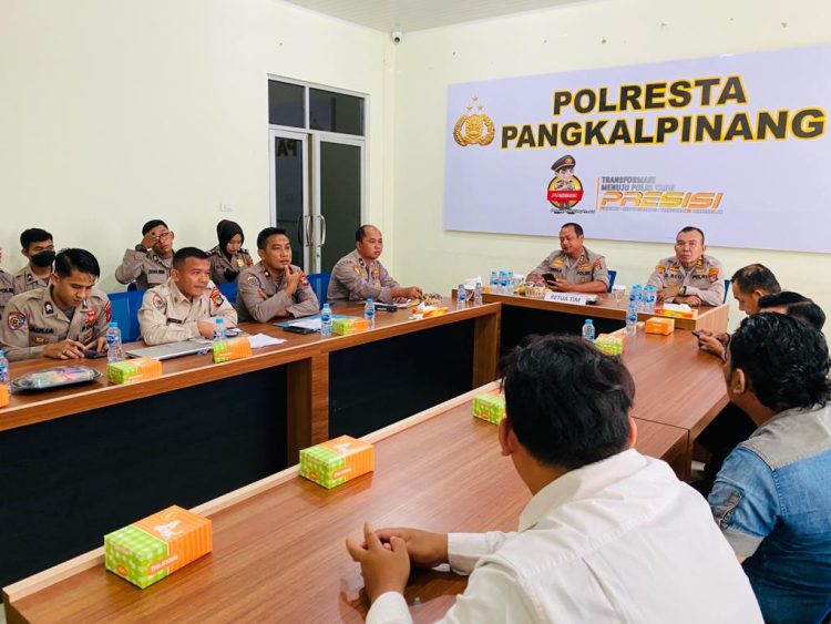 Itwasda Polda Kep. Bangka Belitung bersama Biro Rena Polda Kep. Bangka Belitung kunjungan kerja ke Polresta Pangkalpinang dalam rangka Pengawasan Zona Integritas Polresta Pangkalpinang dalam mempertahankan WBK untuk menuju WBBM