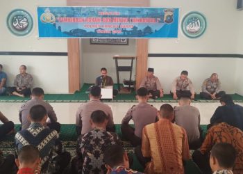 Kegiatan Binrohtal dilaksanakan di Masjid Ar Rahman Polres Bangka Barat bagi personil yang beragama islam
