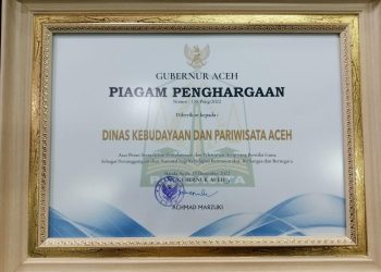 Dinas Kebudayaan dan Pariwisata (Disbudpar) Aceh menerima penghargaan pada kegiatan penganugrahan penghargaan kearsipan kepada SKPA