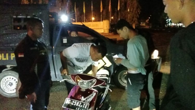 Tim Macan Putih Polsek Indralaya menggelar razia dalam rangka Kegiatan Rutin Yang Ditingkatkan (KRYD)