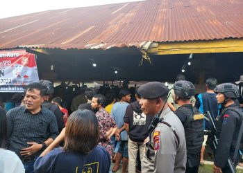 Personel Polda Sumut lakukan pengamanan Pemilihan Kepala Desa (Pilkades) di Kabupaten Karo, Senin (19/12/22). (Foto Dok/ Polda Sumut)