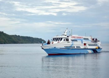 Kapal cepat Express Bahari