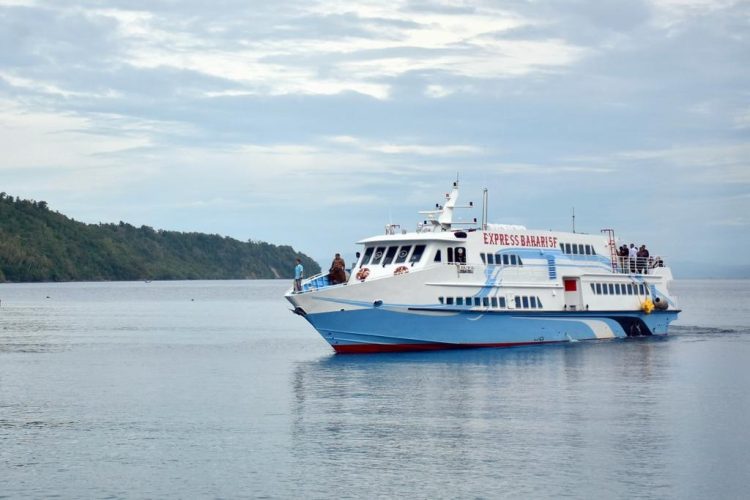 Kapal cepat Express Bahari