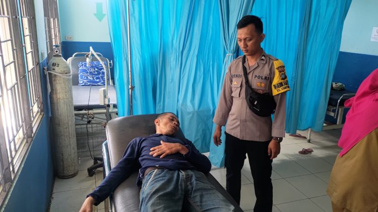 Laka lantas di jalan raya merabok Desa Benteng Kota kecamatan Tempilang yang melibatkan dua kendaraan bermotor