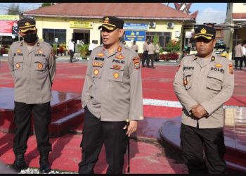 Kapolres Dairi AKBP Wahyudi Rahman, S.H, S.I.K, M.M lakukan Anev Mingguan di Halaman Apel Polres Dairi