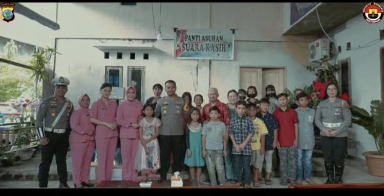 Kapolres Bitung AKBP Alam Kusuma, SH, SIK, MH berikan tali kasih kepada Yayasan Panti Asuhan Suara Kasih Bitung