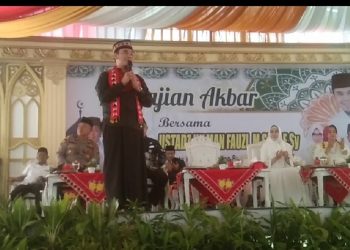 Pemkab Tanggamus adakan Pengajian Akbar Yang Dihadiri Gubernur Lampung Hi. Arinal Djunaidi di Lapangan Merdeka Kabupaten Tanggamus dengan penceramah Ustad Hilman Fauzi S.E.I., M.ESy.