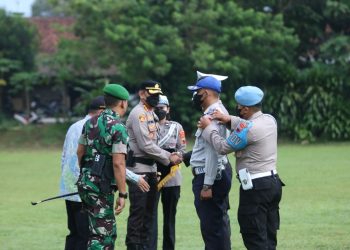 Polresta Banyumas melaksanakan Apel Gelar Pasukan dalam rangka Operasi Lilin Candi 2022 Polresta Banyumas