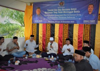 Persatuan Wartawan Indonesia (PWI), Kabupaten Aceh Barat menggelar Zikir dan doa bersama untuk wartawan yang telah meninggal dunia