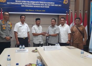 Mantan Kepala Desa Serba jadi Kecamatan Darul Makmur, Kabupaten Nagan Raya, Samiyanto Kecamatan Darul Makmur, resmi mengembalikan Uang Milik Badan Usaha Milik Gampong (BUMG) sebesar Rp180 juta