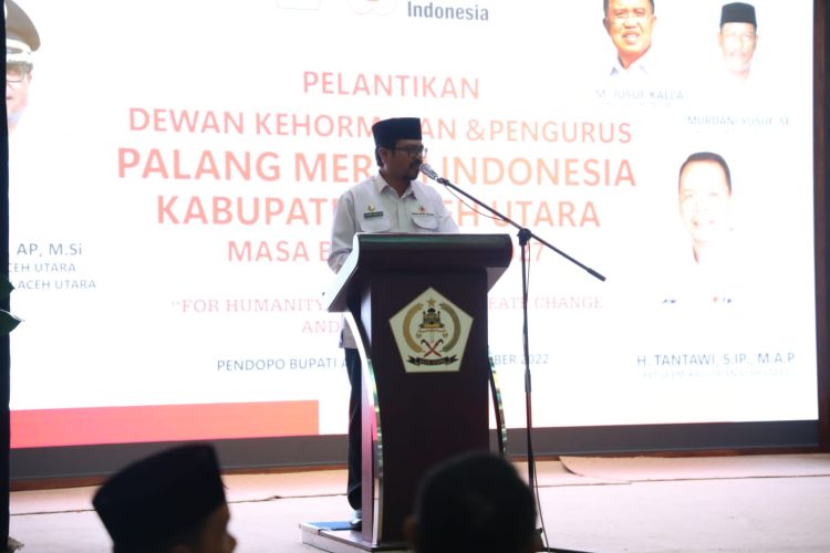 Azwardi dalam arahannya usai prosesi pelantikan Pengurus PMI Kabupaten Aceh Utara masa bakti 2022 – 2027 di Pendopo Bupati di Lhokseumawe