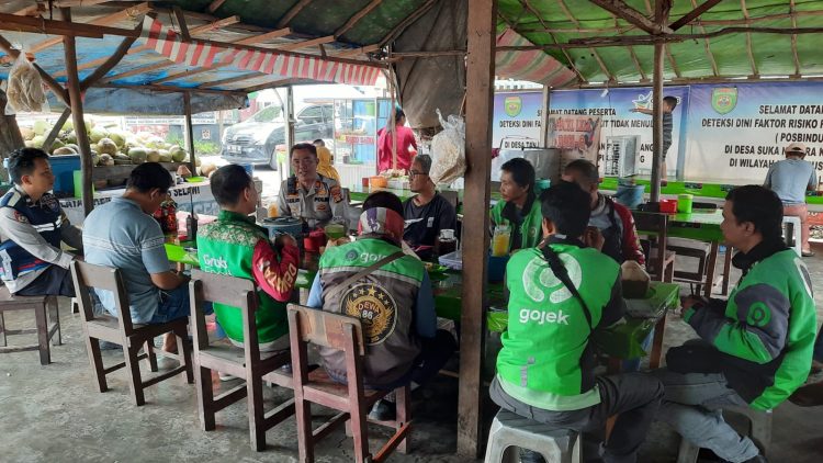 Polsek Sako menggelar Jumat Curhat Bersama komunitas driver online Bolang Ojol Palembang ( BOJOP) di Pondok Dogan Jl. Residen H. Amaluddin Sukamaju kecamatan Sako