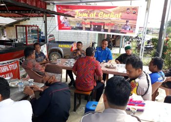 IPTU IMAM SATRIAWAN, SH., M.Si. selaku Kapolsek Simpang Teritip seizin Kapolres Bangka Barat AKBP Catur Prasetiyo SIK menggelar kegiatan ngopi bareng warga yang digelar di Cafe Tami Gano Kec. Simpang Teritip
