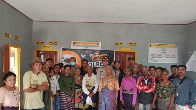 Kegiatan Ngopi Curhat Bareng Polisi Mendengar (NGECHAT) oleh Kepolisian Sektor (Polsek) Insana, Polres TTU