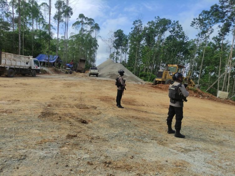 Satgas Ops Nusantara Polda Kaltim Regu A melaksanakan patroli sambang kamtibmas serta pengamanan di beberapa titik penting di kawasan Ibu Kota Negara