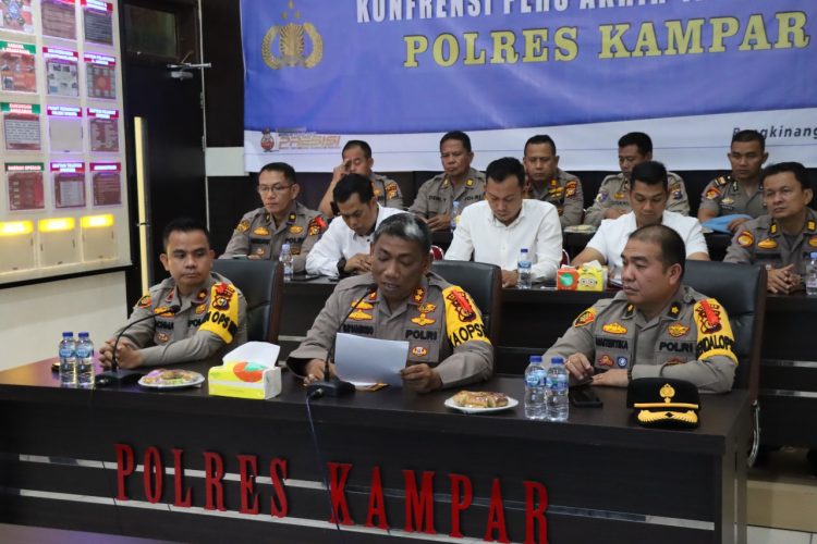 Polres Kampar gelar konferensi pers akhir tahun 2022, di ruang data Mapolres Kampar