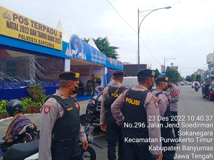 Samapta Polresta Banyumas melaksanakan patroli dan pengecekan pos pam terpadu