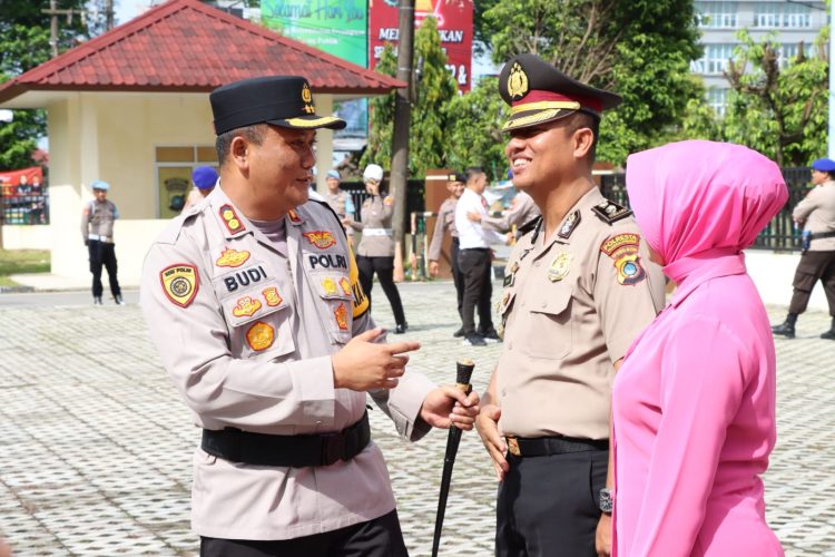 Tiga Puluh Empat personil Polresta Pangkalpinang mendapatkan kenaikan pangkat setingkat lebih tinggi
