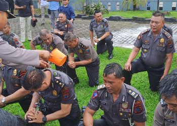 Upacara Korps Raport Kenaikan Pangkat Anggota Polri Polres Bitung