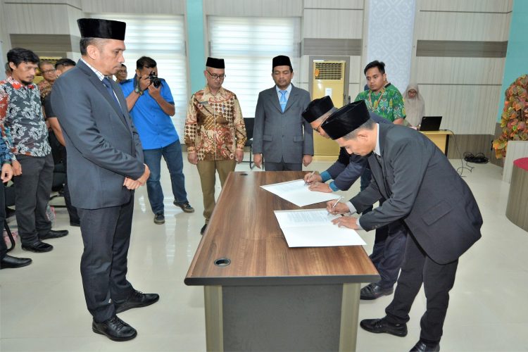 Pj Wali Kota Sabang, Reza Fahlevi, usai pengambilan sumpah dan pelantikan Ketua Dewan Pengawas Perusahaan Umum Daerah Tirta Abeuk Laot periode 2023- 2026 dan Direktur Perusahaan Umum Daerah Tirta Aneuk Laot Kota Sabang