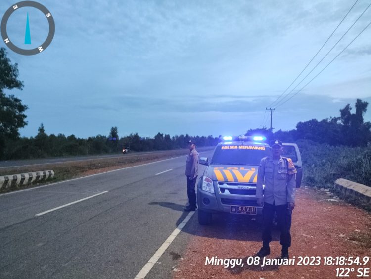 Patroli diseputaran jalan raya Lintas Timur dan Jalan Raya Jembatan Emas Desa Air Anyir Kecamatan Merawang