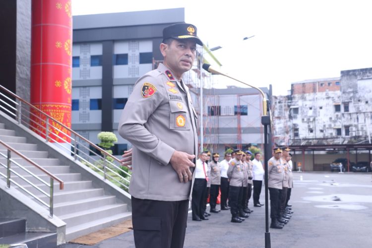 Wakapolda Sumsel Brigjen Pol M. Zulkarnain Pimpin Apel Pagi dilapangan Apel Mapolda Sumsel