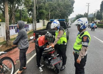 Sat Lantas Polres Bangka Lakukan Kegiatan Patroli Kamseltibcar Lantas dan Himbauan Teguran Pelanggaran Kasat Mata. Senin (9/1/2023)