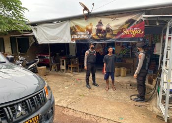 Personil Sat Samapta Polres Bangka Barat melaksanakan patroli dalam rangka terciptanya situasi Kamtibmas yang aman