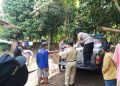Polsek Pengadegan melaksanakan kegiatan sosial pemberian bantuan material pembuatan jamban bagi warga kurang mampu