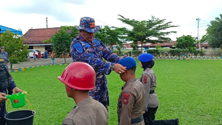Ditpolairud Polda Sumsel menggelar kegiatan Upacara Tradisi Pembaretan dan Pembinaan personil Ditpolairud Polda Sumsel