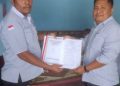 Syahputra Nainggolan mendaftar sebagai Calon Pangulu di Nagori Bah Jambi, Kecamatan Tanah Jawa, Simalungun, Kamis (12/1/2022)