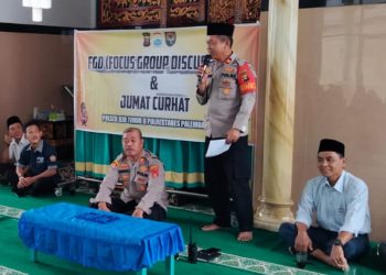 Polsek Ilir Timur II laksanakan kegiatan Jumat Curhat yang dilaksanakan di masjid Baitul Haqqi Jl Peltu Tulus Yahya kelurahan 2 Ilir kecamatan Ilir Timur II Palembang