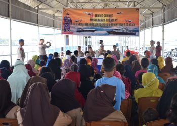Direktorat Polisi Air dan Udara (Polairud) Polda Sumsel kembali menggelar Jum'at Curhat dan berbagi bersama masyarakat pesisir Sungai Musi