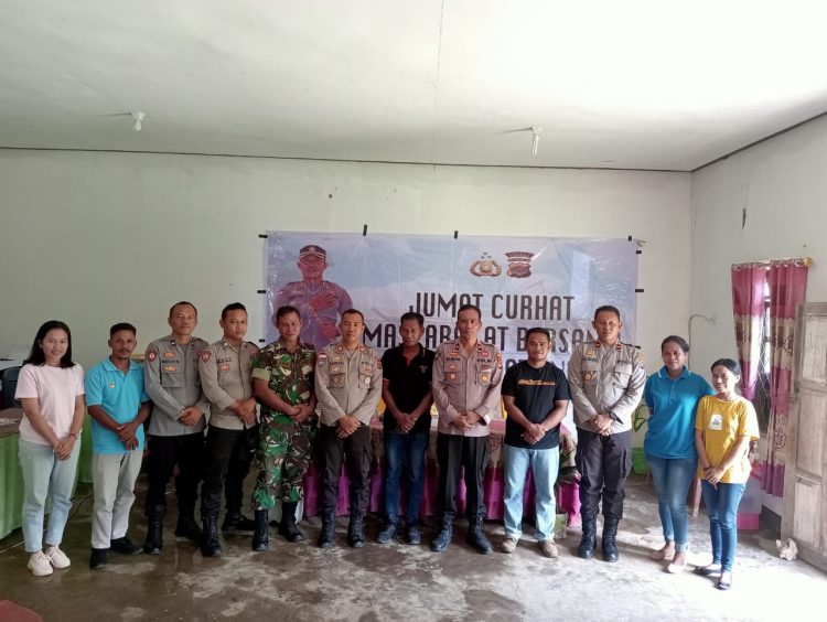 Kegiatan Jumat Curhat di Desa Holoama Kecamatan Lobalain, Kabupaten Rote Ndao - NTT