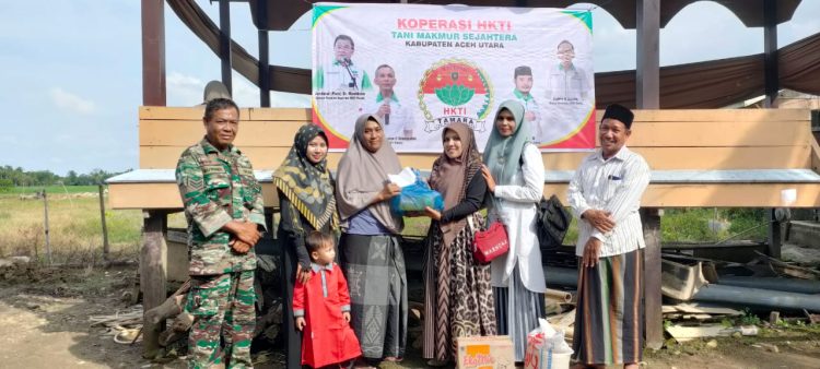 Koperasi Himpunan Kerukunan Tani Indonesia (HKTI) Aceh Utara santuni Nurmala (23 tahun) seorang santriwati asal medan