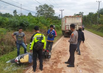 Lakalantas yang terjadi di Jalan Raya Pangkalpinang - Muntok Ds. Mayang Kec. Simpang Teritip Kab. Bangka Barat
