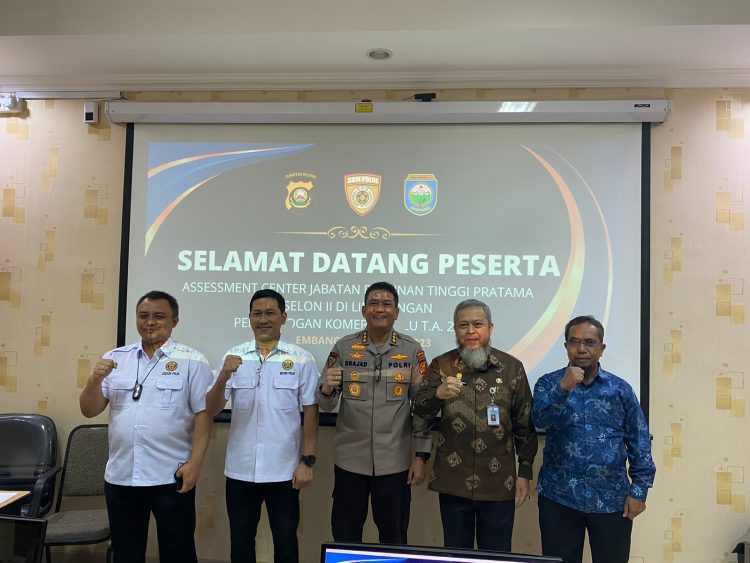 Karo SDM Polda Sumsel Kombes Pol Sudrajad Hariwibowo SIK M Si membuka kegiatan Pelaksanaan Assessment Center Seleksi Terbuka Jabatan Pimpinan Tinggi Pratama Esselon II dilingkungan Pemkab Ogan Komering Ulu (OKU) 2023